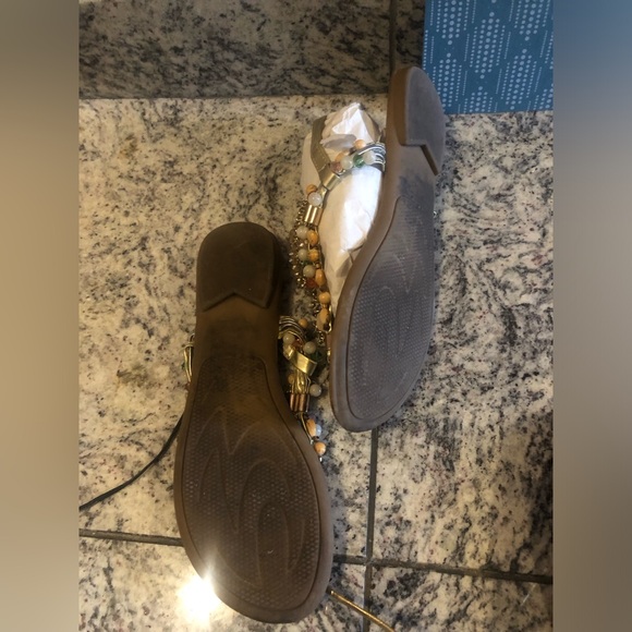 3 Retro sandals.  2 zigi soho beaded sandals and 1 gold gladiator sandals - Picture 5 of 7